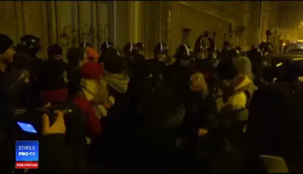 Mii de unguri au protestat în Budapesta: ”Ajunge cu minciunile lui Orban!”