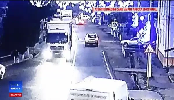 Educatoare lovită pe trecere de un colonel în rezervă. Scenele surprinse