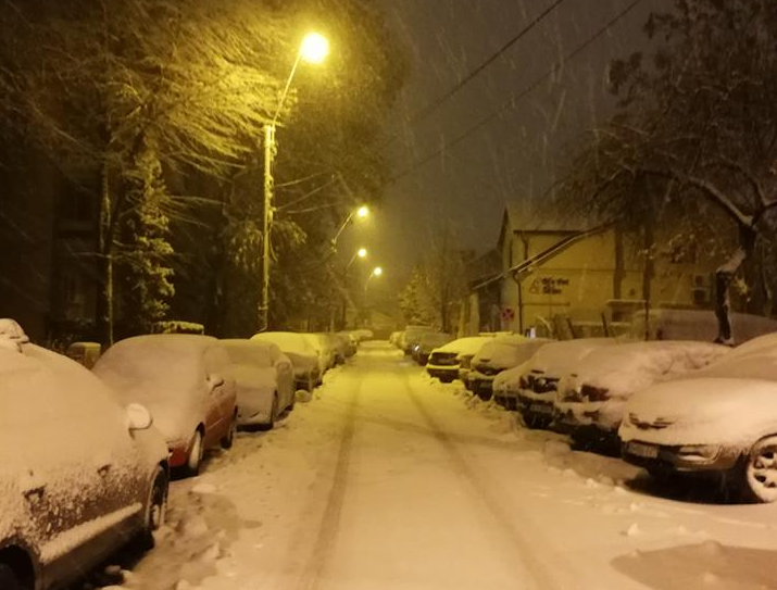 ninsoare si viscol in Capitală