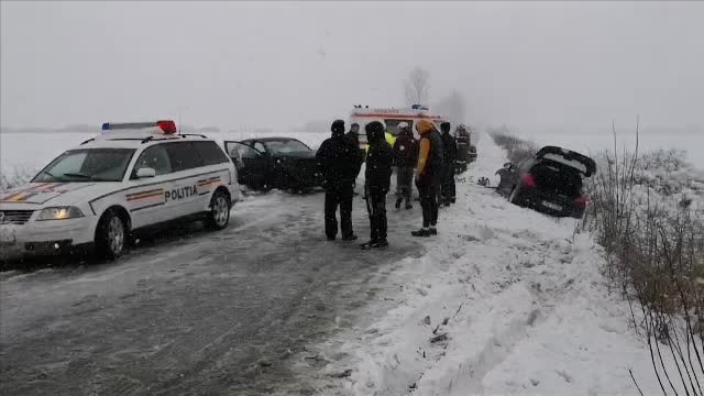 Codul Portocaliu a făcut victime în ţară. Multe sate riscă să fie îngropate în nămeţi