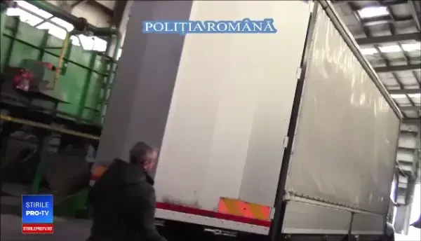 4 tone de droguri, distruse de Poliţia Română. Au fost strânse din 2003 şi până azi