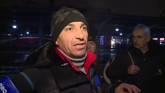 Calatori blocati in trenuri