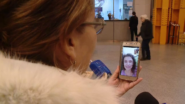 Românii din străinătate schimbă tradiția sărbătorilor petrecute acasă