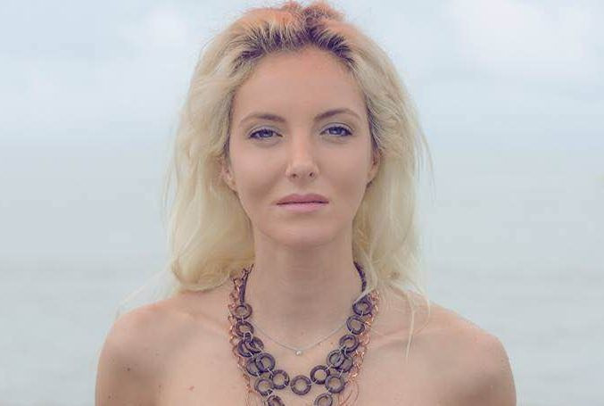 Cum ar fi murit cântăreața Anca Pop. Se îndrepta spre părinții ei