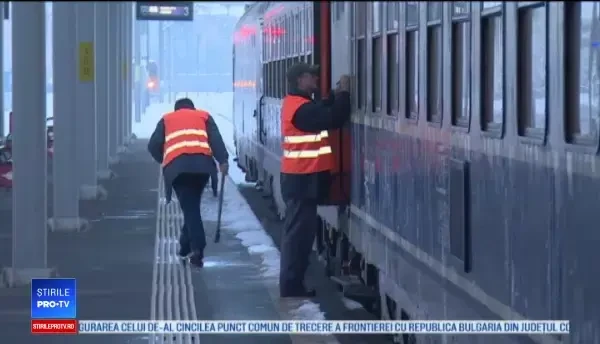 Mersul trenurilor, 18 decembrie. Întârzieri de peste două ore, în Gara de Nord