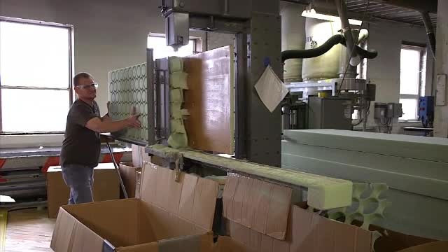 O fabrică a dat prime de Crăciun de câte 60.000 de dolari fiecărui angajat