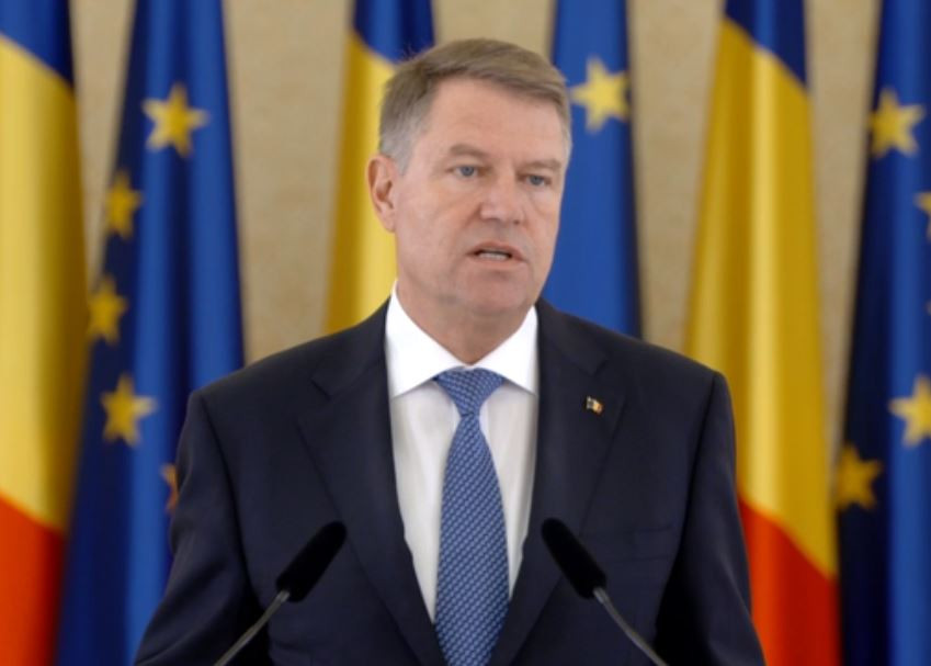 Iohannis cere reexaminarea modificărilor Legii Educației