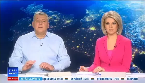 Microbuz lovit de tren pe calea ferată, în Arad. De ce nu era pusă bariera