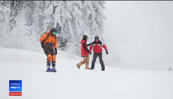 Snow-skating, splitboard sau ski-trike, noile atracţii ale pasionaţilor de sport din România