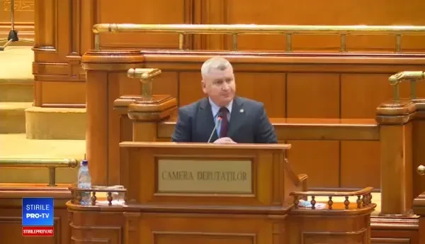 Scandal în timpul moțiunii de cenzură: ”Vedeți poza asta? Știți că sunt crime în România?”