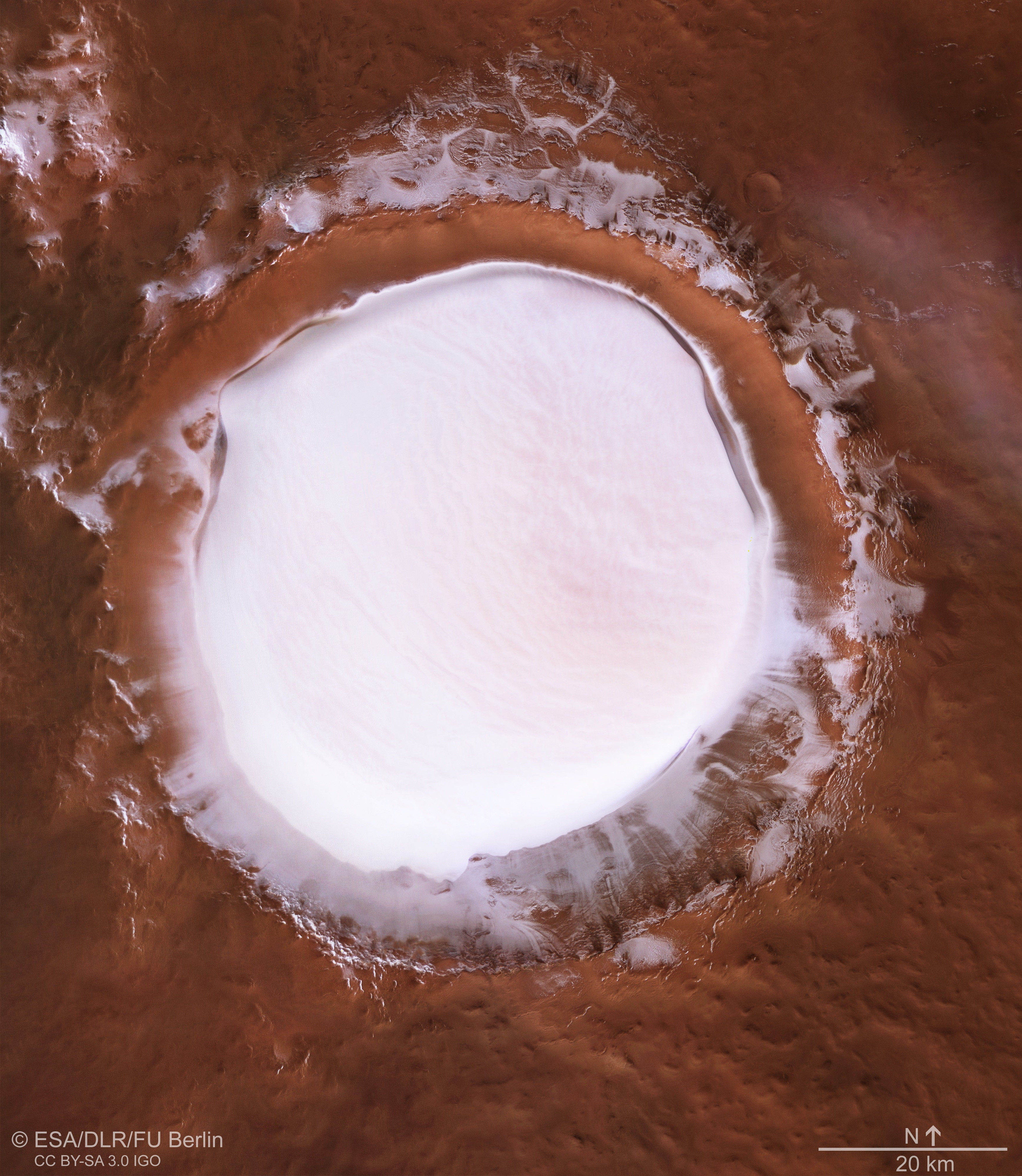 Crater inghetat pe Marte