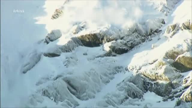 Avalanșă în Extremul Orient rus. O persoană a murit, 8 au fost salvate