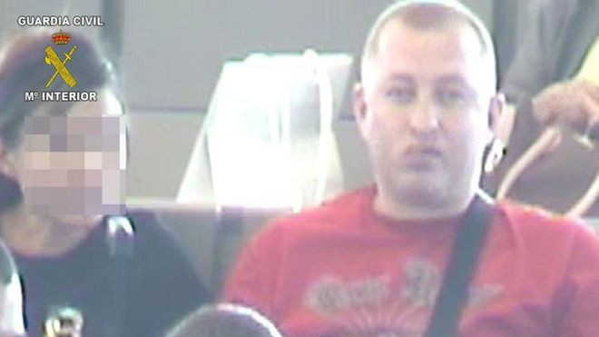 Metoda prin care un traficant a adus peste o tonă de cocaină în bagajul de la avion