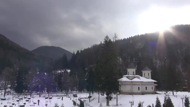 Perla Moldovei își recapătă strălucirea. Izvoarele minerale fac ”miracole”