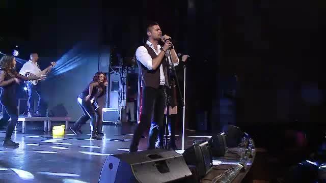 Un poliţist de la Investigaţii Criminale şi-a făcut formaţie. Cui dă banii din concerte