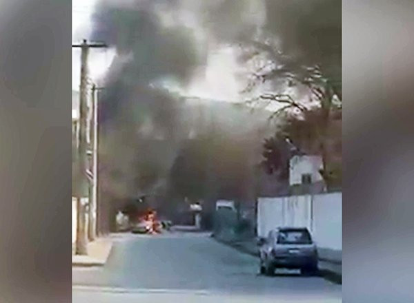 Atac într-o clădire oficială din Kabul. A fost detonată o maşină capcană