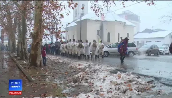 Principesa Margareta, colindată de dubașii de la Săvârșin. ”Erau preferații Regelui”