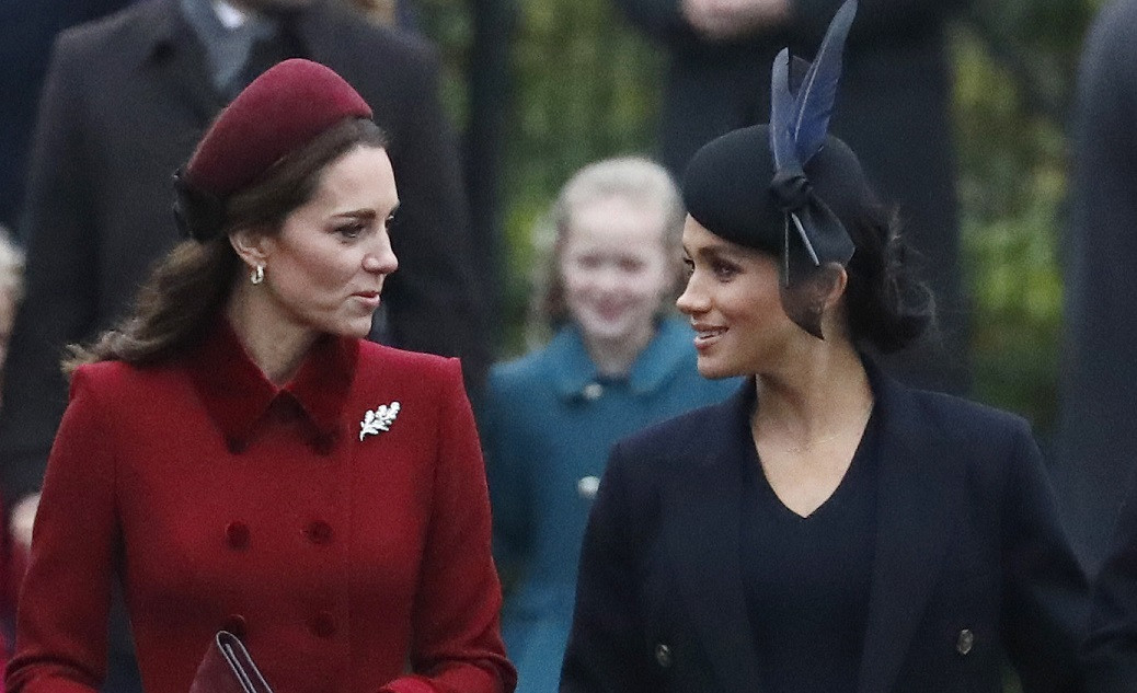 Cum au apărut Kate şi Meghan la slujba de Crăciun. Cele două ar fi certate