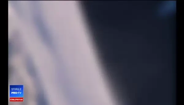 Experiență înfricoșătoare pentru zeci de turiști blocați. Mașinile, acoperite de zăpadă