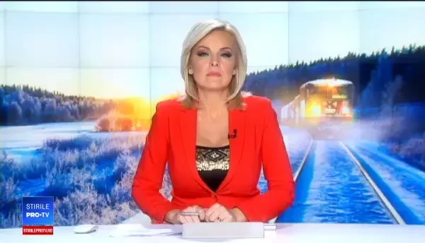 Tren cu călători, blocat în câmp. Pasagerii au avut căldură și lumină