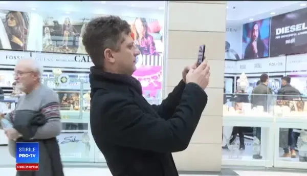 Cum arată Crăciunul românilor pe rețelele sociale. Ce poze au postat de sărbători