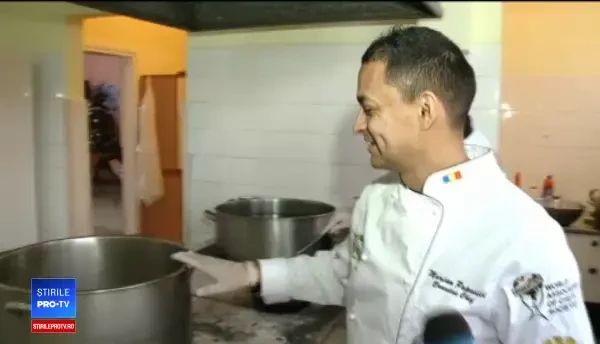 Doi chefi au gătit pentru bătrânii de la azil. E altfel de gust, nu ca în toate zilele