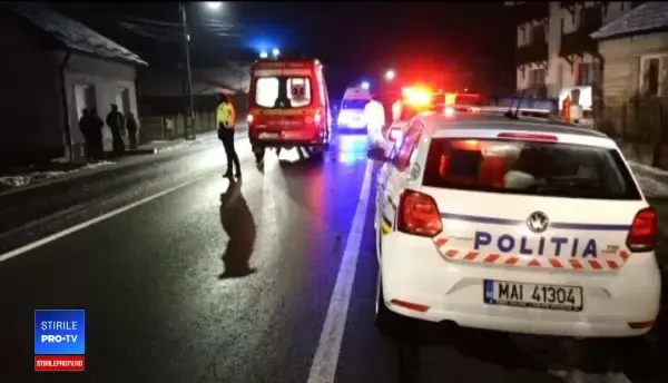 Un tânăr a murit după ce a intrat cu maşina într-o casă. "Am crezut că e un hoţ"