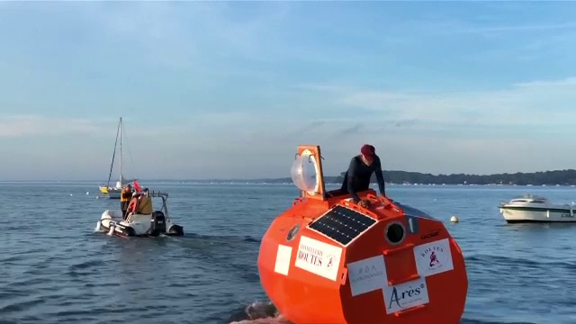 Un francez traversează Atlanticul într-un butoi. Teoria pe care vrea să o testeze