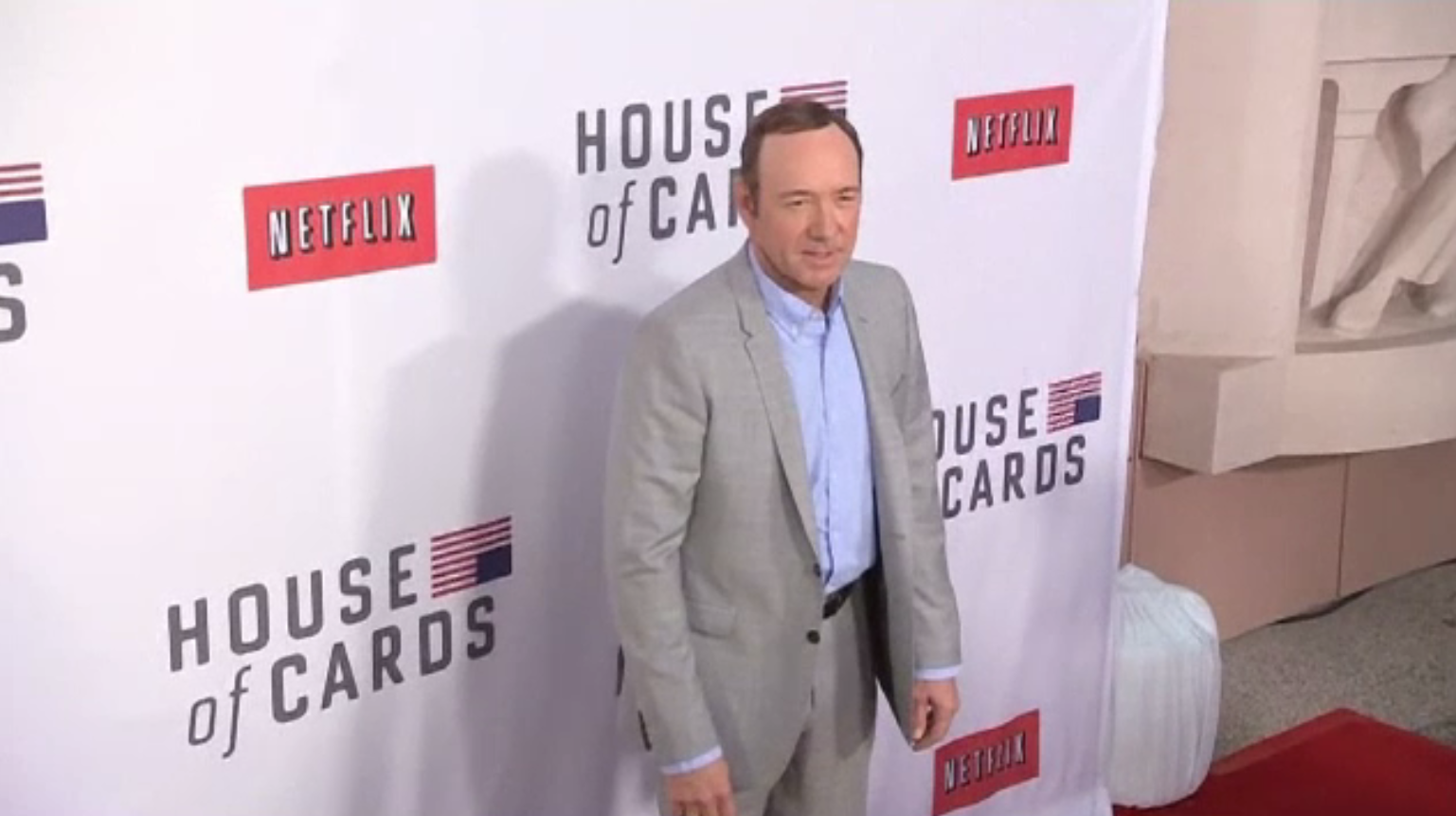 Înregistrări video cu actorul Kevin Spacey în timp ce agresează un adolescent