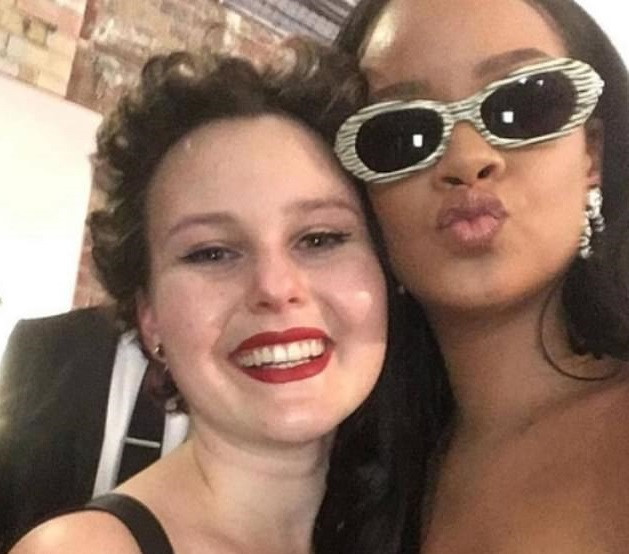 Mesajul emoționant transmis de Rihanna, după ce o fană înfocată a murit