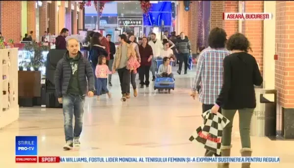 Aglomerație în mall-urile din Capitală: ”Facem pe ultima sută de metri nişte cumpărături”