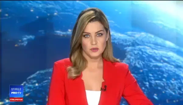 Momente de groază pentru un șofer care transporta mașini de lux. Ce a pățit