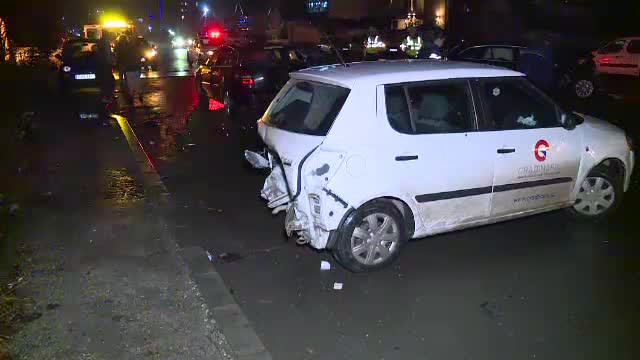 Accident în lanț în București. Patru mașini au fost avariate pe Bvd Nicolae Grigorescu