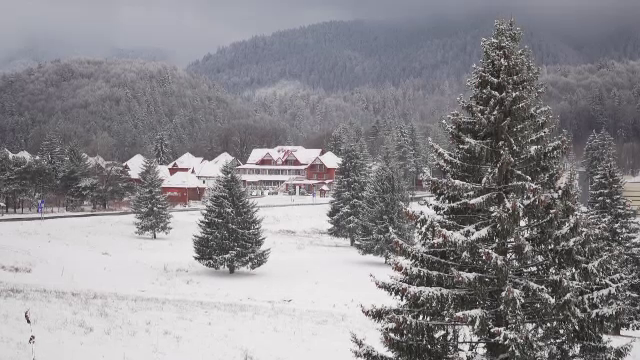 Ce primește un cuplu care a dat 1700 de euro pentru 4 nopți la un hotel în Poiana Brașov