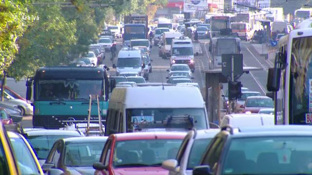 Șoferii din Capitală ar putea plăti taxă de poluare pentru a circula prin oraș. Amenzile vor ajunge la 5.000 de lei