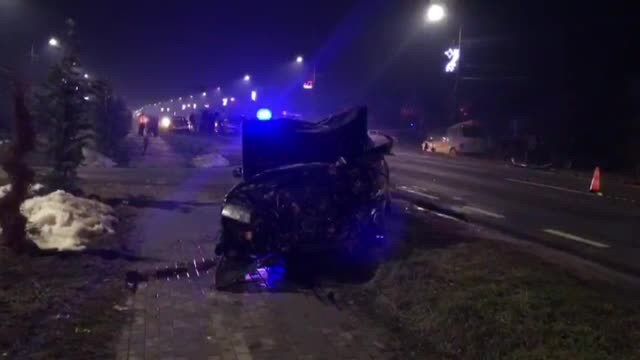 Dezastrul provocat de o șoferiță care nu a acordat prioritate unui microbuz