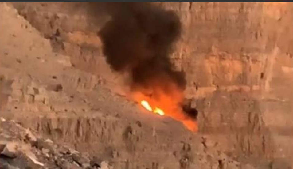 Momentul în care un elicopter se prăbușește, în Emiratele Arabe, din cauza unei tiroliene