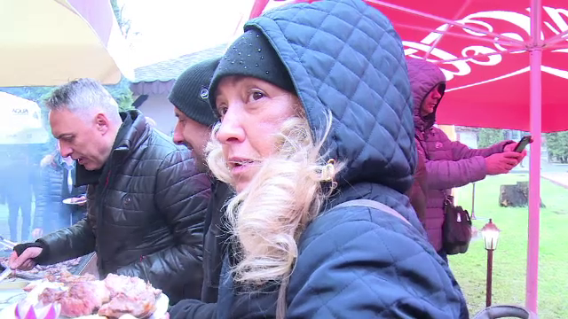 Carnea de porc este regina meniurilor de Revelion. ”O friptură, ceva slăninuță"