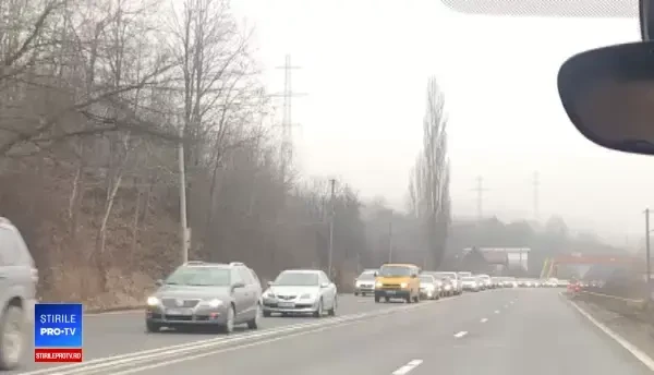 Aglomerație pe Valea Prahovei, duminică dimineața. Localitățile în există blocaje