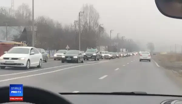 Aglomerație pe Valea Prahovei, duminică dimineața. Localitățile în există blocaje