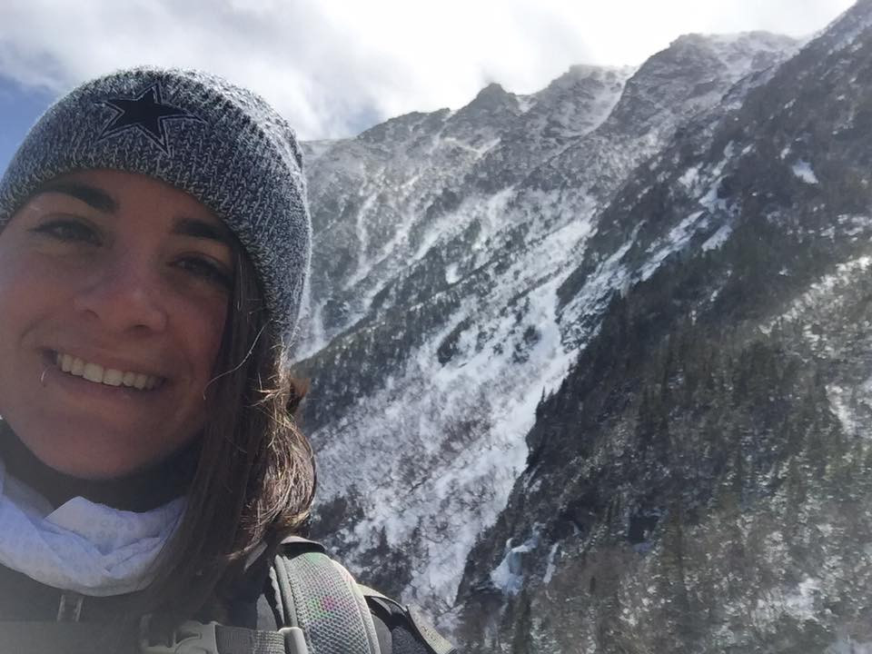 Tanara batuta si violata in spania