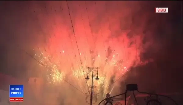 Revelionul în stradă în marile orașe. ”Am venit cu vâscul. Cam ruşinoase sibiencele”