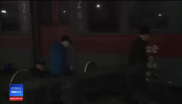 Cursă anulată în Gara de Nord după ce un tren a lovit un parapet. Un vagon a deraiat