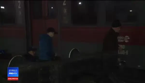 ANIMAȚIE GRAFICĂ. Cum a deraiat trenul privat în Gara de Nord din Capitală