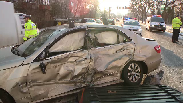 Greșeala unui șofer român a băgat 5 oameni în spital: "Prostia a fost să mă întorc"