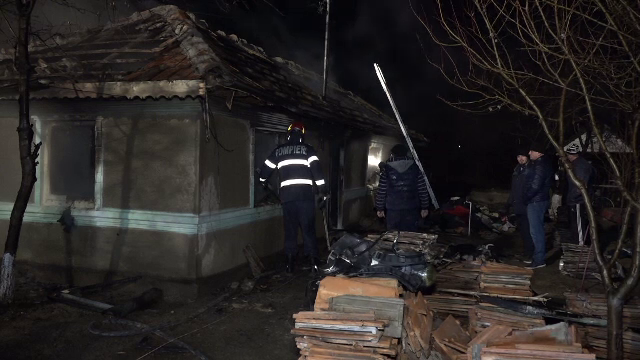 Ce riscă femeia din Buzău care şi-ar fi ars de vii în casă soţul şi cumnatul
