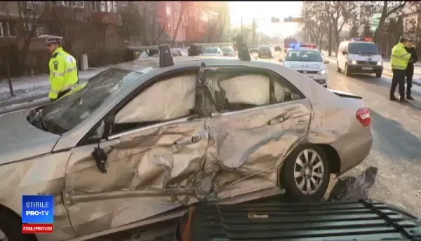 Greșeala unui șofer român a băgat 5 oameni în spital: "Prostia a fost să mă întorc"