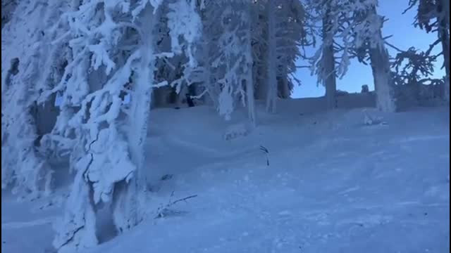 Peisaj ca în basme la munte, oferit de stratul de omăt înghețat: "De pe altă planetă”