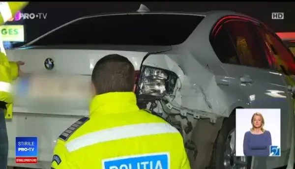 Mașină de poliție venită la un accident, spulberată pe A1. Starea agentului