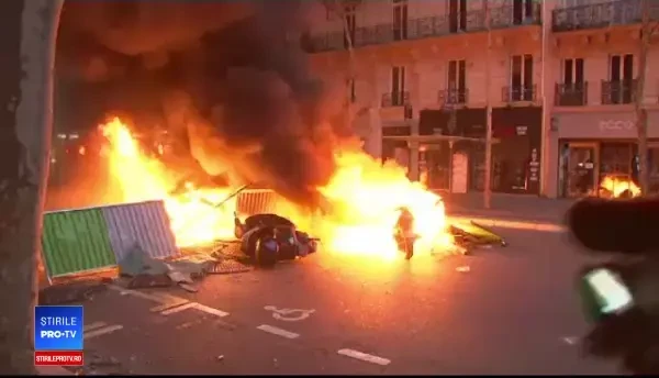 Vestele galbene: 50.000 de oameni în stradă în Franța